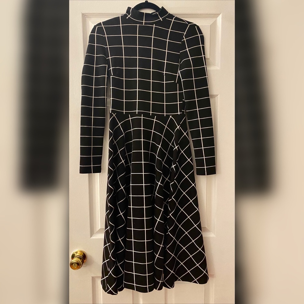 Black and white long sleeve midi/maxi dress